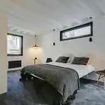 Logement Atypique 200M2 Au Calme Et Confort