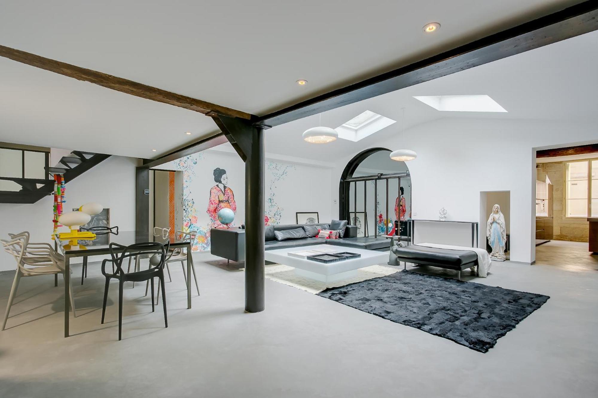 Appartement Atypique 200m2 Au Calme Et Confort Tours