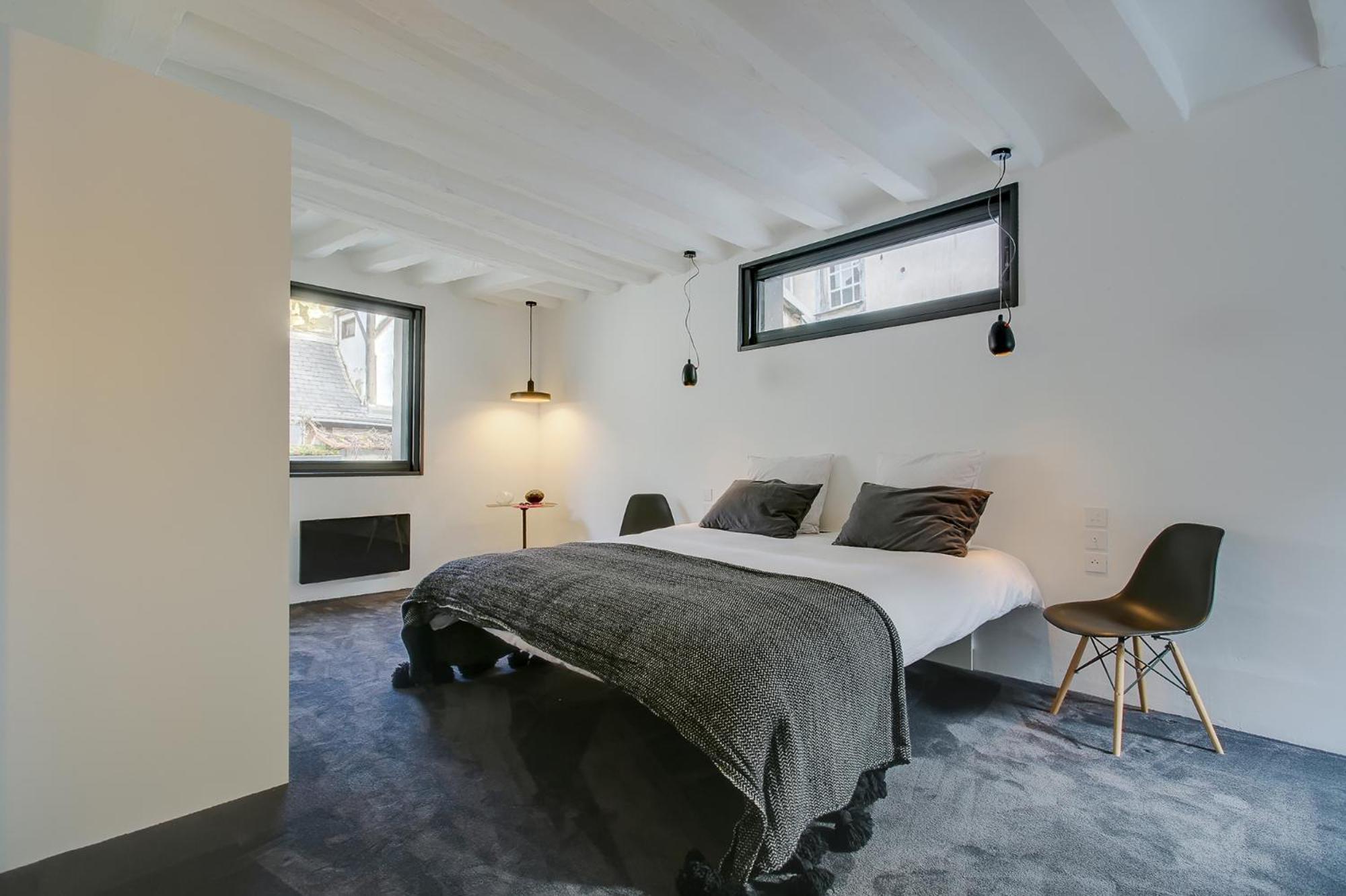 Appartement Atypique 200m2 Au Calme Et Confort