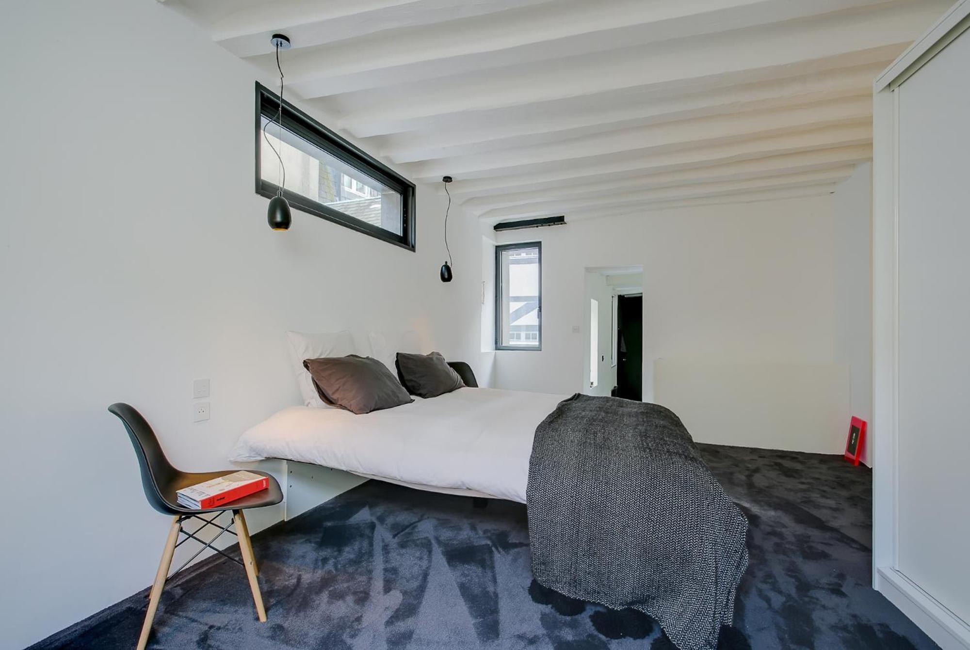Appartement Atypique 200m2 Au Calme Et Confort